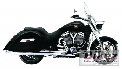 2010 Victory Cross Roads photo